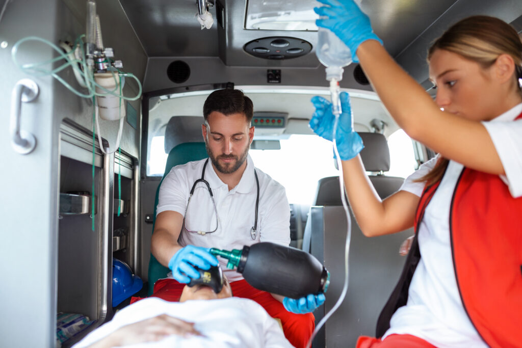 EMERGENCIA MÉDICA EN EE.UU. AMBULANCIA